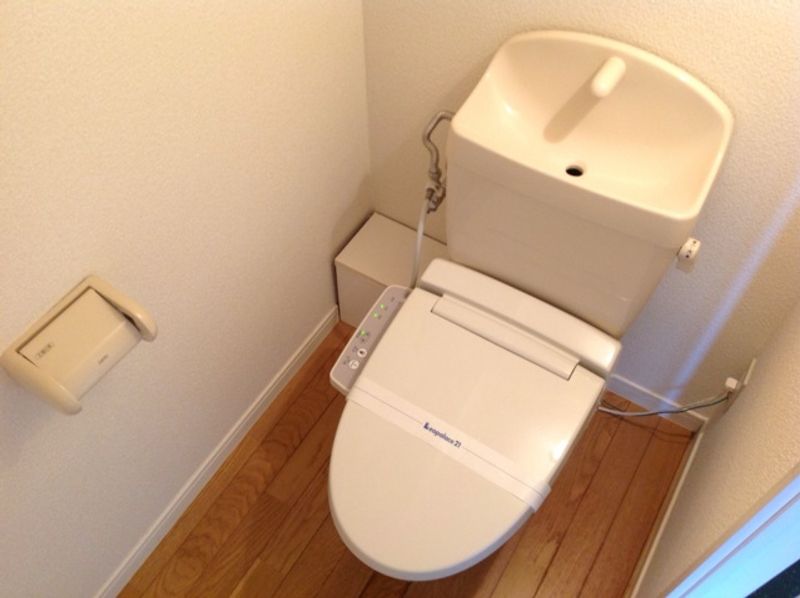 レオパレスセゾン トイレ