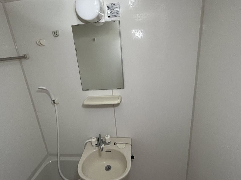 レオパレス多摩ハッピーランド 洗面台
