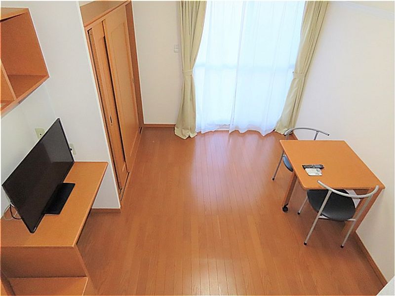 レオパレスエスペランサ２１ 居間