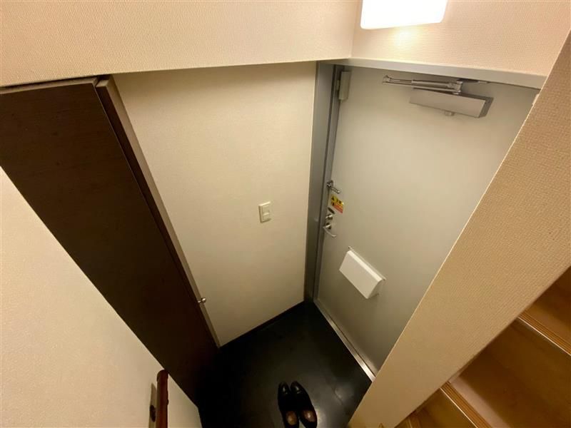 レオネクスト那由多 玄関