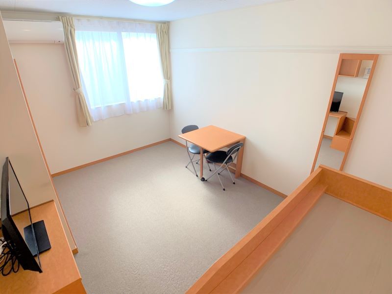 レオパレスハーモニー 居間