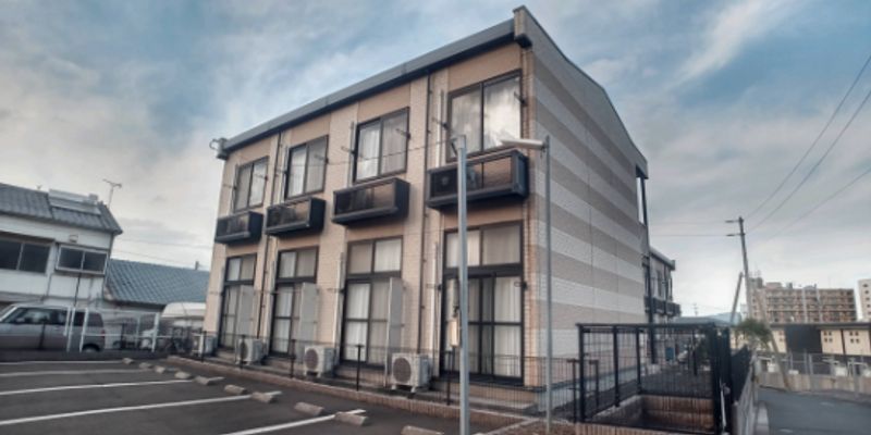レオパレスユニ 外観
