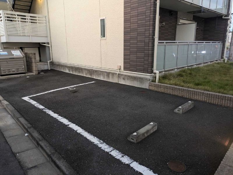 レオネクストラベンダー 駐車場