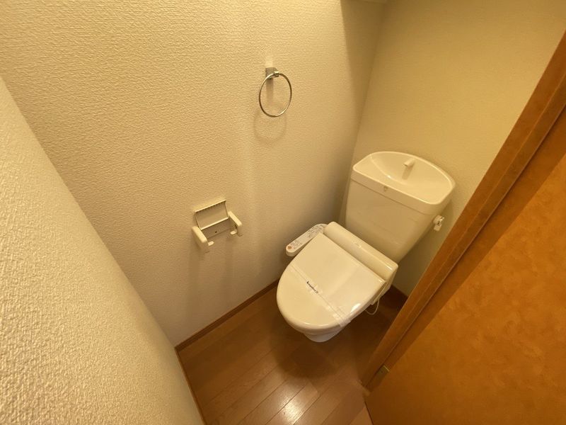 レオパレス森真 トイレ