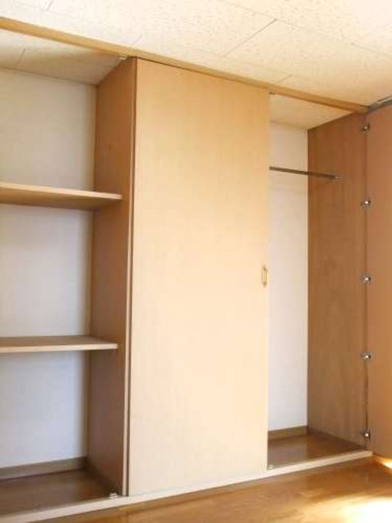 レオパレスフューチャー 収納