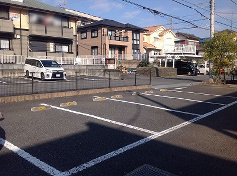レオネクストヴァンベール 駐車場