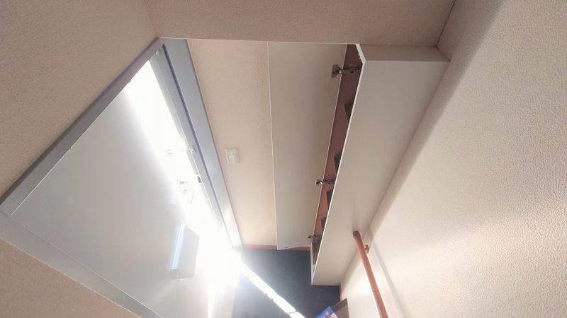 レオパレスペイサージュ 玄関