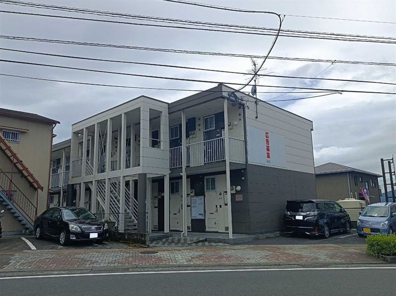 レオパレスジュネス紫原 外観