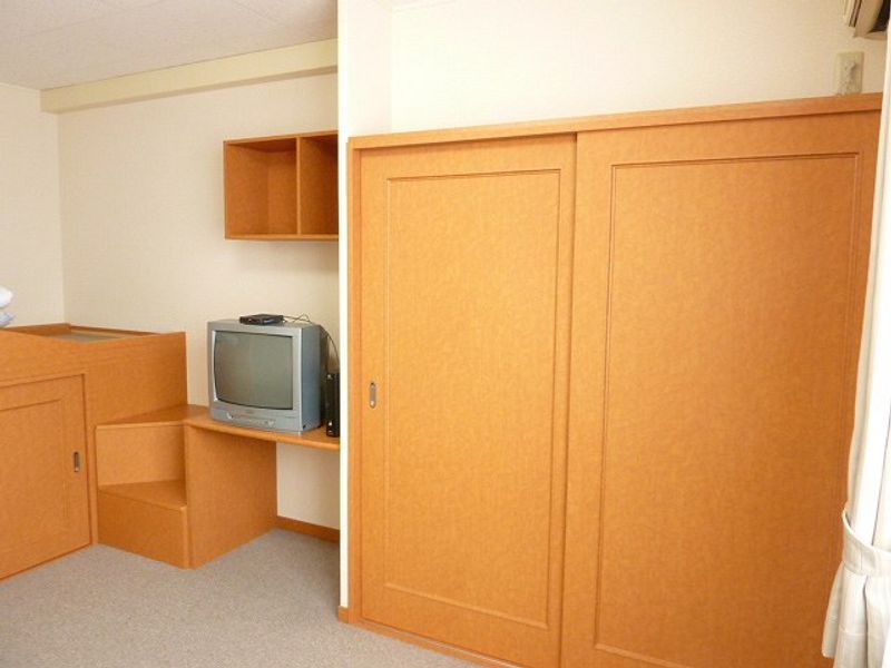 レオパレスサニーヒル赤羽根 収納