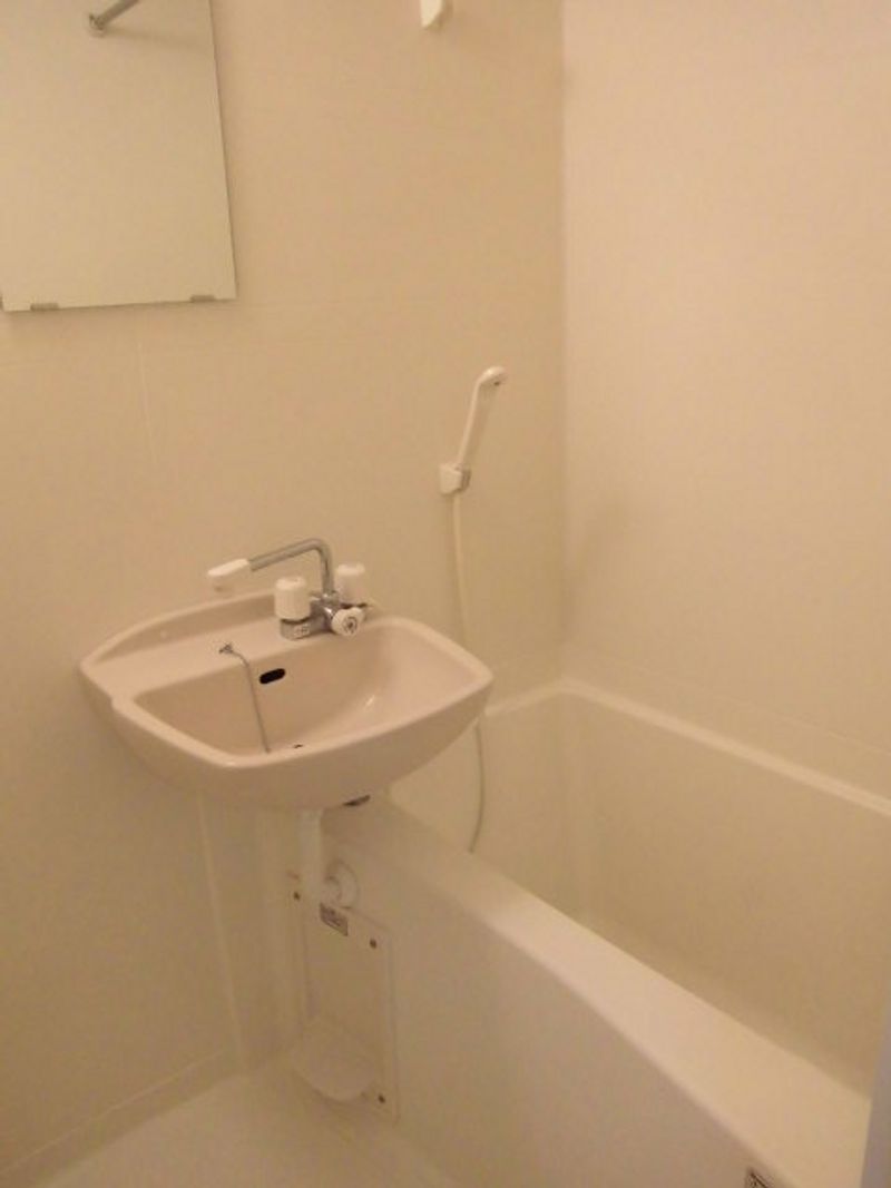 レオパレスＣｏｍｏ小山 洗面台