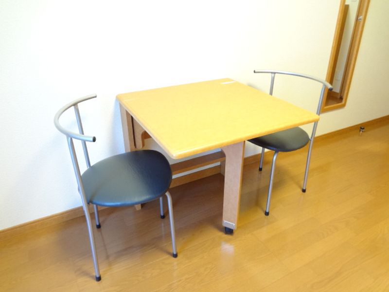 レオパレス式部 その他