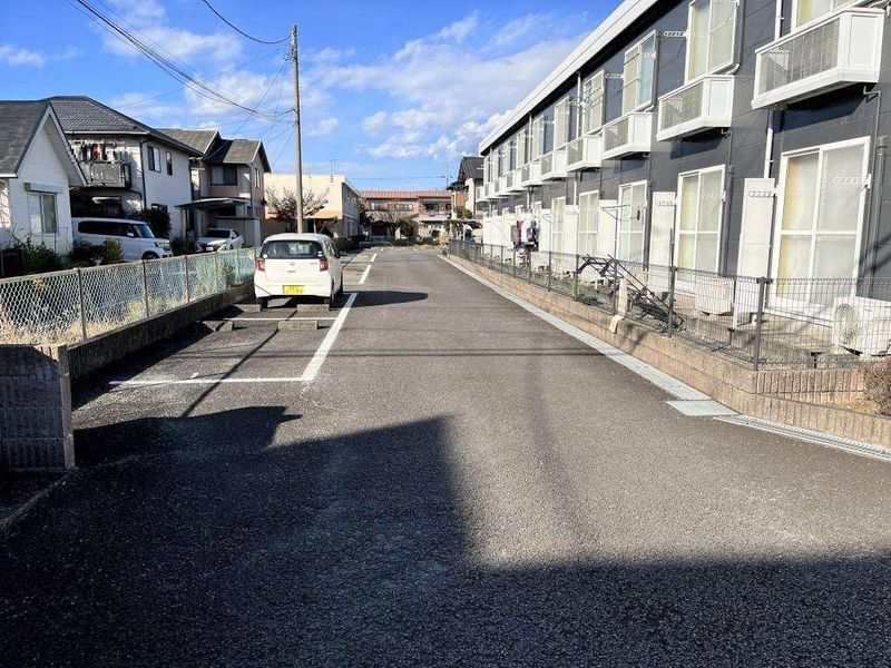 レオパレスあおぞら 駐車場
