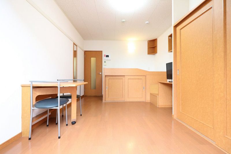 レオパレスリファーレ 居間