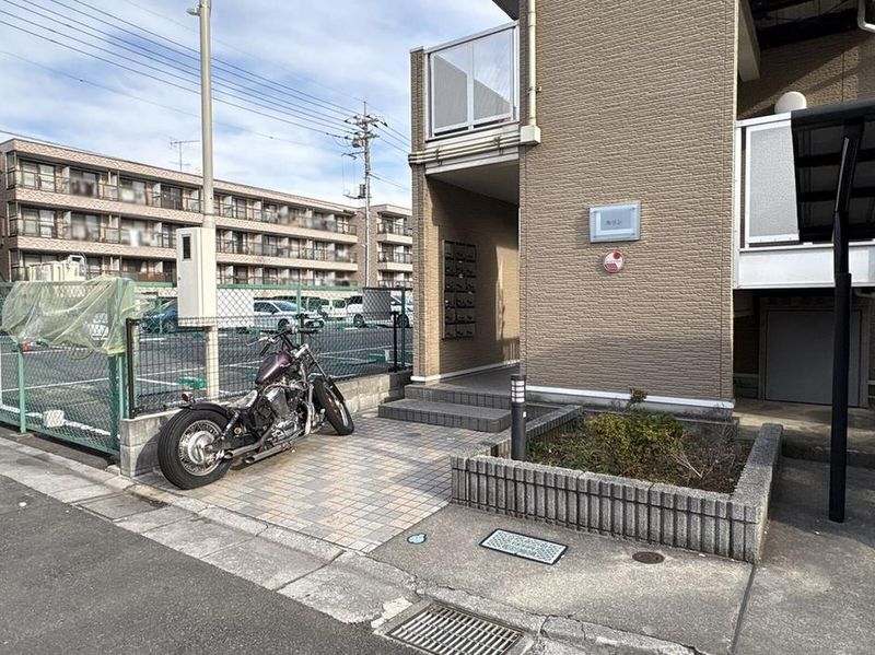 leopalace Karin Entrance