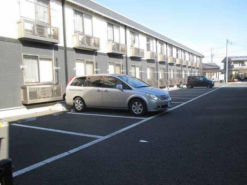 レオネクストフジヤマＡ 駐車場