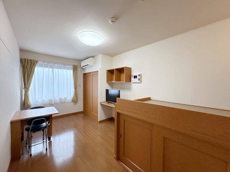 レオパレス横落 居間