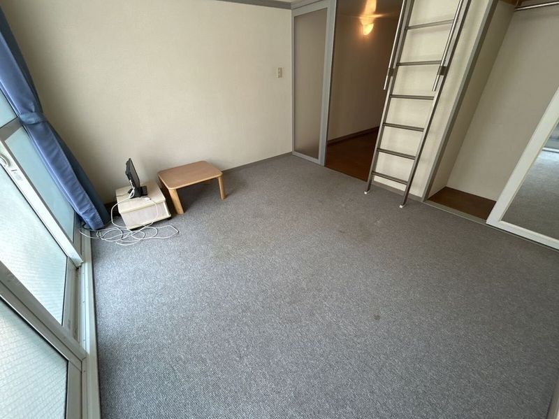 レオパレスソレーユ青江第一 居間