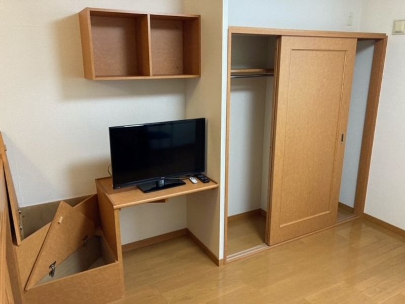 レオパレスセコ弐番館 収納