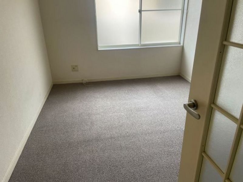 レオパレスフラワーアイランド 居間