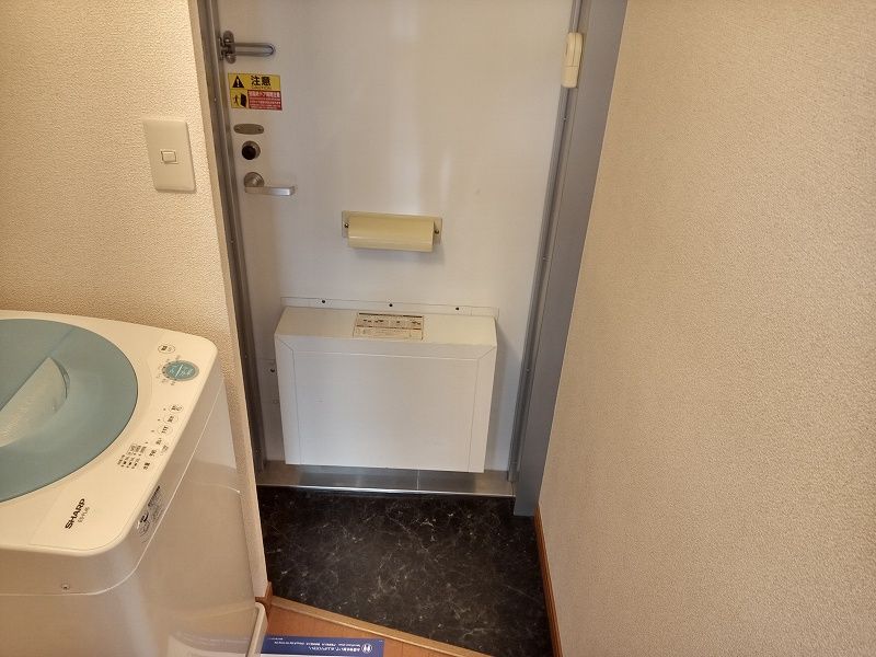 レオパレスＧＳＴ 玄関