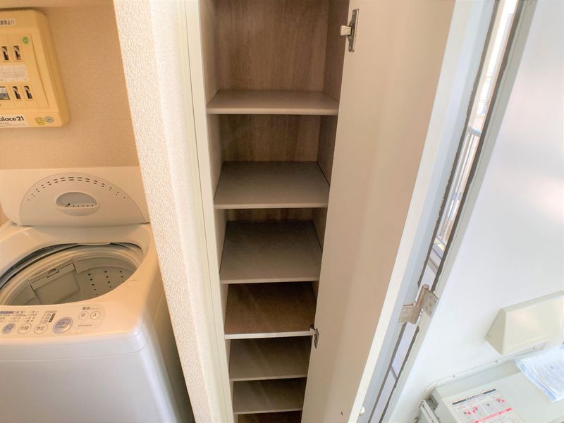 レオパレスコンパル唐湊壱番館 玄関