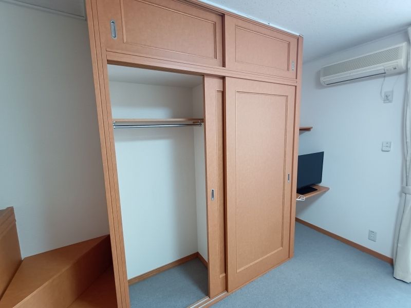 レオパレスＩＢ 収納