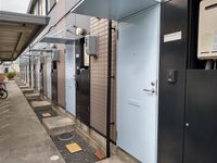 レオパレスマユリカ 玄関