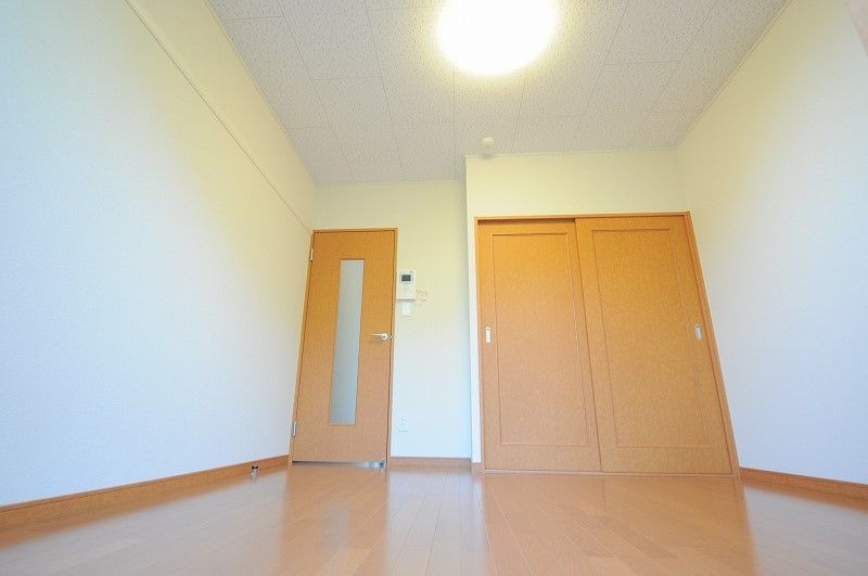 レオパレスコスモス 居間