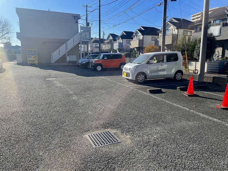 レオパレス柏葉 駐車場