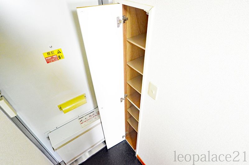 レオパレス高取 収納