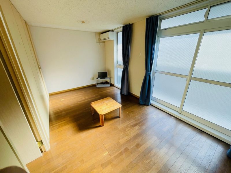 レオパレスウイングＡ 居間