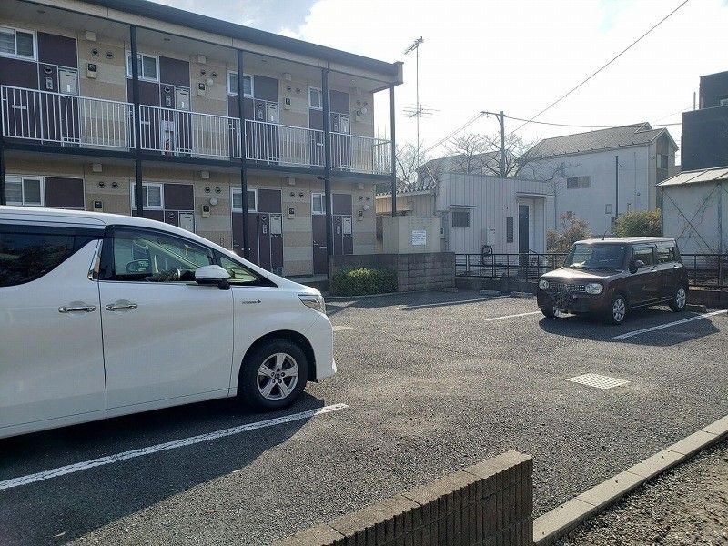 レオパレス福寿荘 駐車場