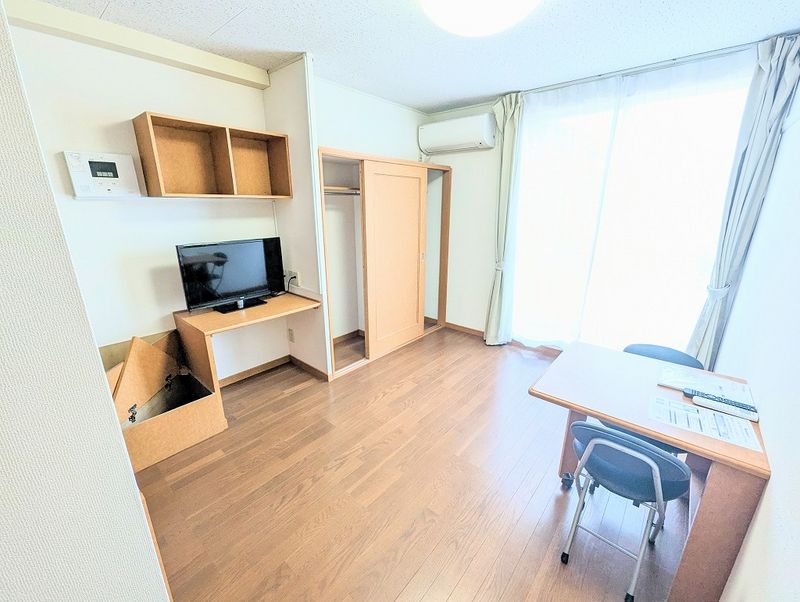 レオパレス輝 居間