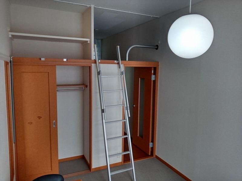 レオパレスヒルウイング 収納