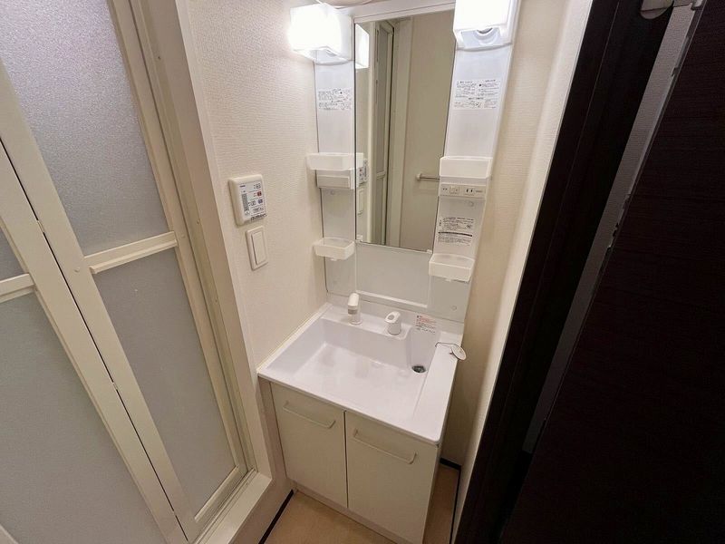 CLEINO Wisteria IV 세면대