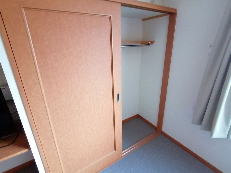 レオパレスロザリオン 収納
