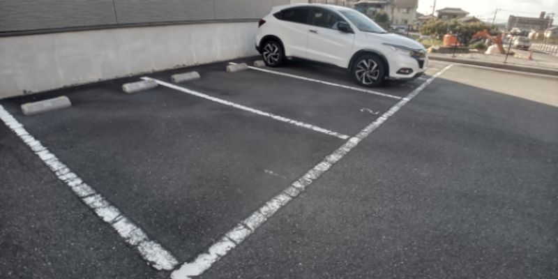 レオパレス市瀬 駐車場