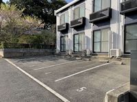 レオパレス御堀Ⅱ 駐車場