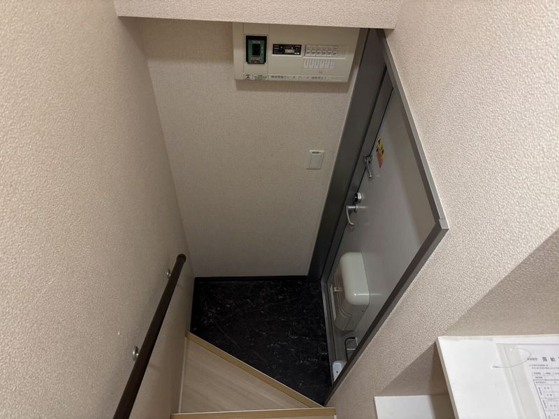 レオネクストセレーノ 玄関