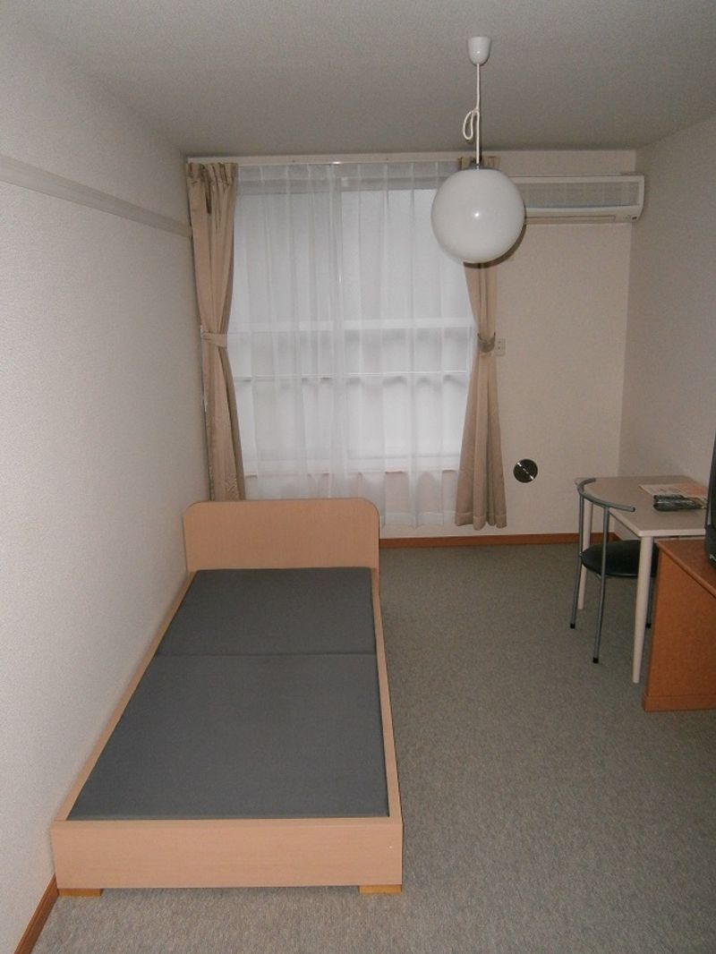 レオパレスエビデンスⅠ 居間