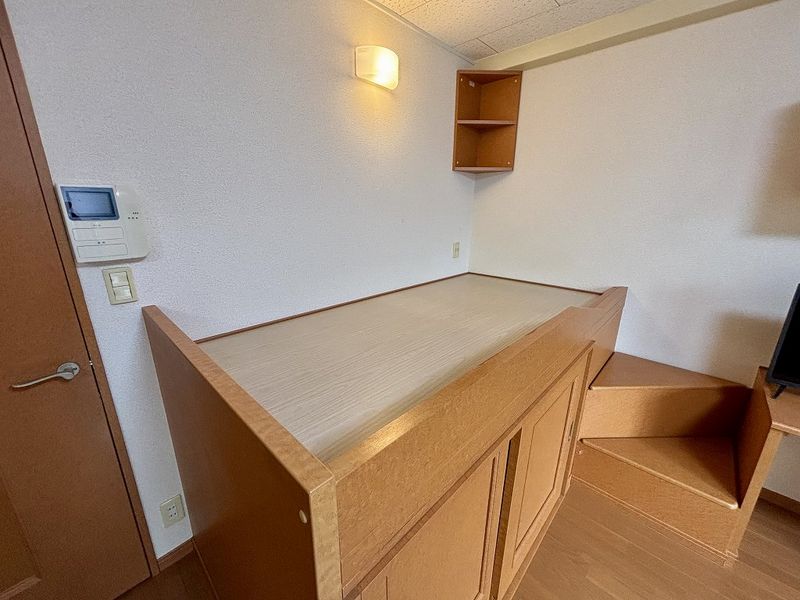 レオパレスエレガンス 寝室