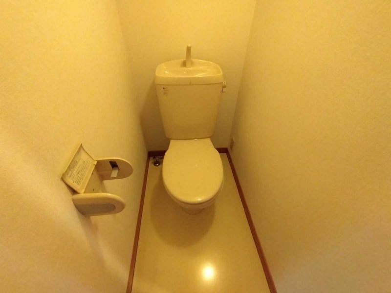 レオパレスボヌール トイレ