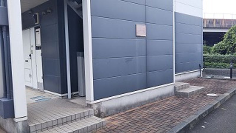 レオパレスパティオ エントランス