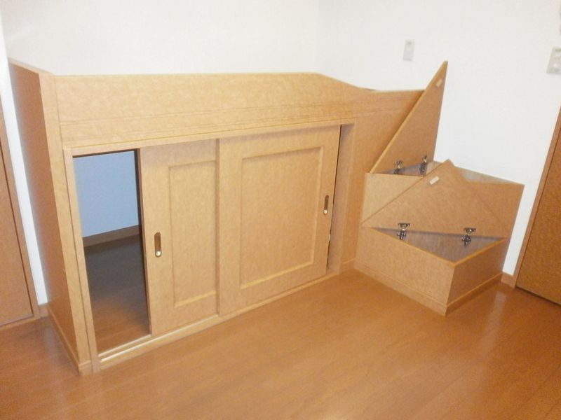 レオパレスサンウッドⅢ 収納