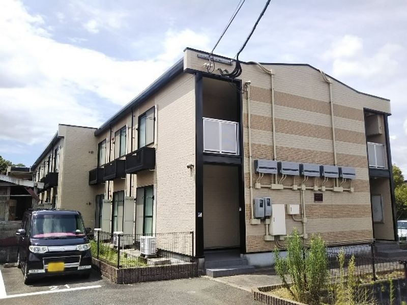 レオパレスリバティ菰田 外観
