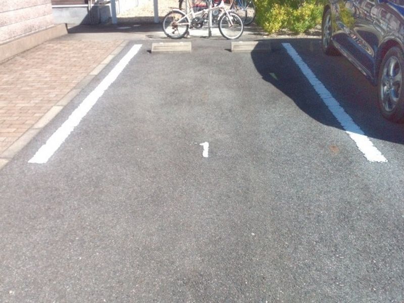 レオネクスト小原橋 駐車場