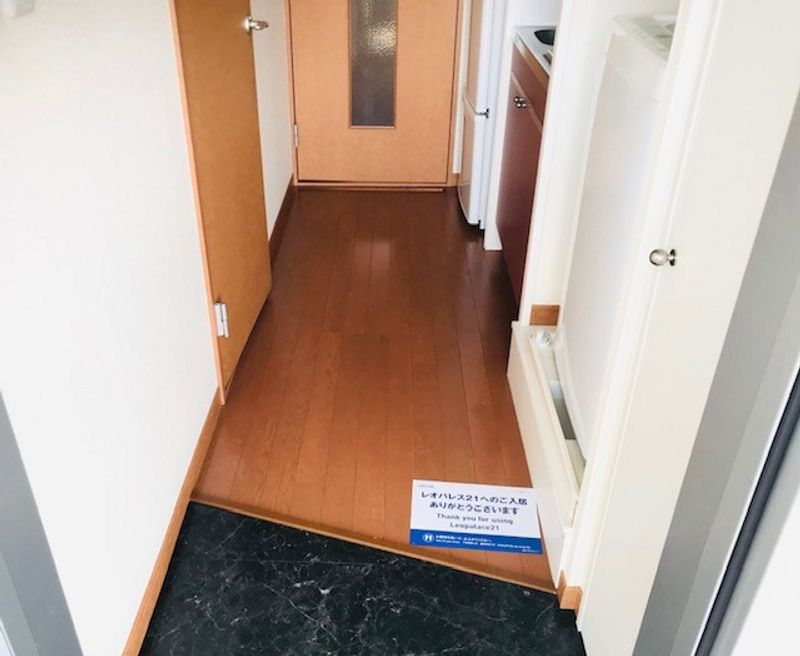 レオパレスドミール田町 玄関
