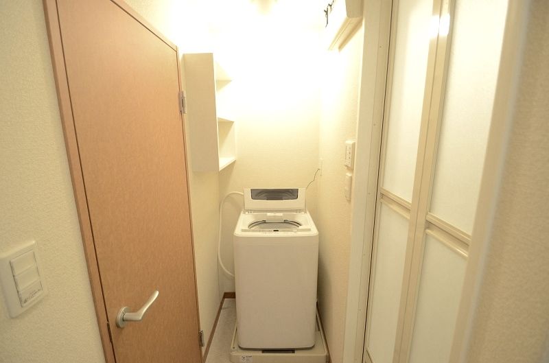 レオパレスグロリアス 洗面所