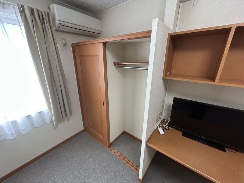 レオパレスサンローラン 収納