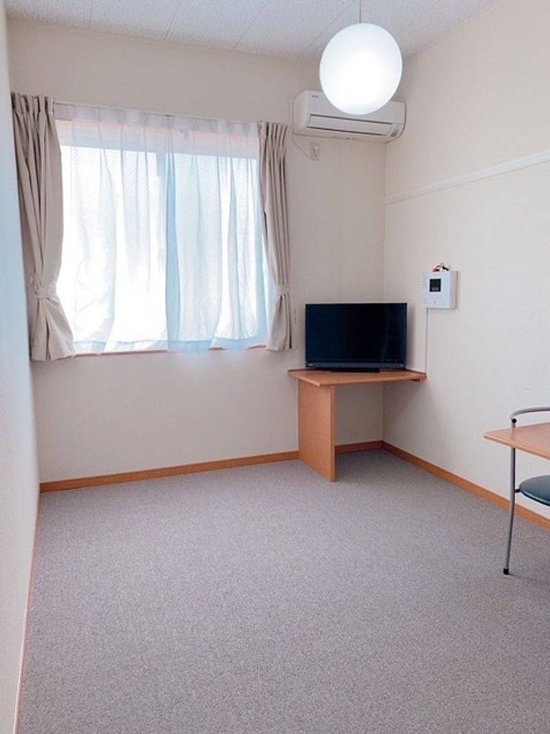 レオパレスＶｉＶｉ芦屋 居間